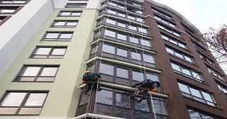 Установка крыши на балкон Железногорск цена от 1040 руб. м/2.